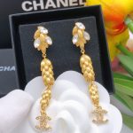 Chanel Diamond Round Stud Earrings Gold For Women