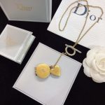Dior Heart And Round Shape Pendant Necklace Gold Tone For Women