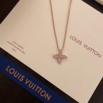 Louis Vuitton Idylle Blossom Pendant Necklace Pink Gold Tone For Women