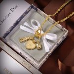 Sparkling Stone And Heart Necklace Gold Tone For Women