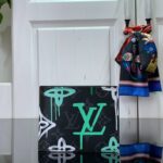 Louis Vuitton Multiple Wallet Black And Blue/Black And Green For Men 11.5 cm/ 4.5 in M81847