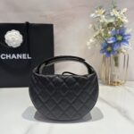 Chanel Caviar Quilted Mini Small Top Handle Bag White/Black For Women 16cm / 6.3in
