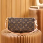 Louis Vuitton Pochette Accessoires Brown For Women 23.5cm / 9.3in M40712