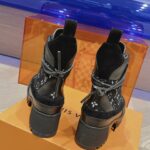 Louis Vuitton Laureate Platform Desert Boot Black For Women 1AC7M0