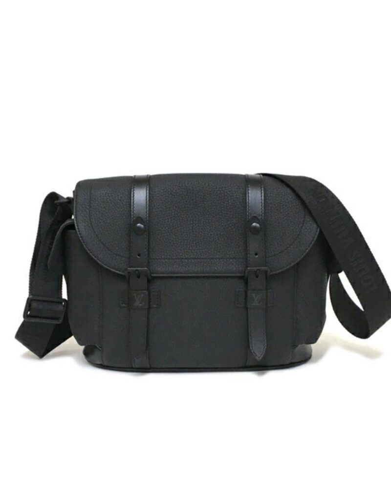 Louis Vuitton Christopher Messenger Taurillon Black For Men, Men's Bags, Shoulder And Crossbody Bags 11.4in/29cm LV M58476