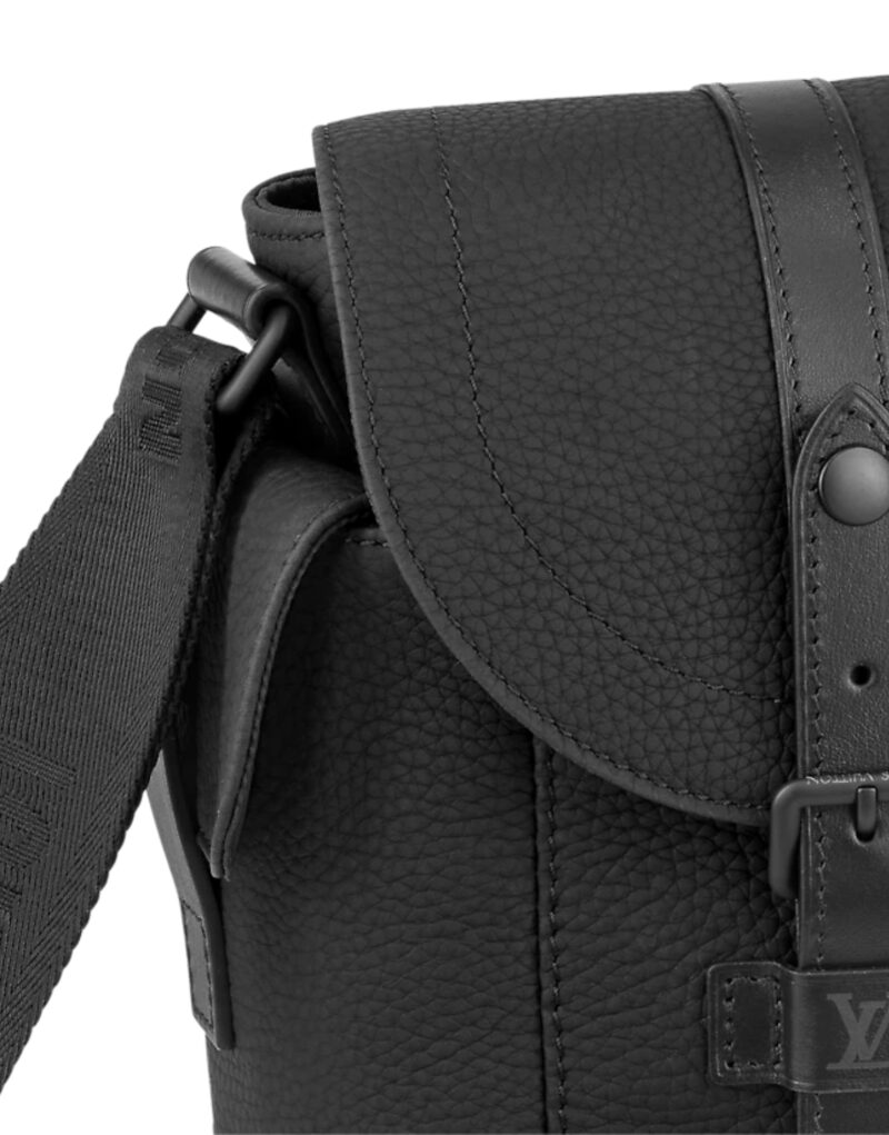 Louis Vuitton Christopher Messenger Taurillon Black For Men, Men's Bags, Shoulder And Crossbody Bags 11.4in/29cm LV M58476