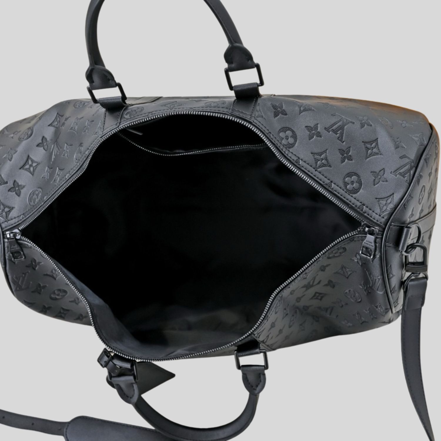 Louis Vuitton Keepall Bandoulière 50 Monogram Shadow For Men 19.7in/50cm M44810