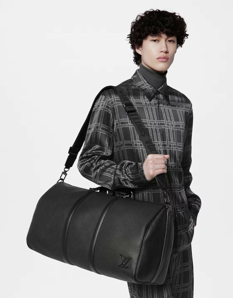 Louis Vuitton Keepall Bandoulière 50 Bag Black For Men 19,7in/50cm M21420