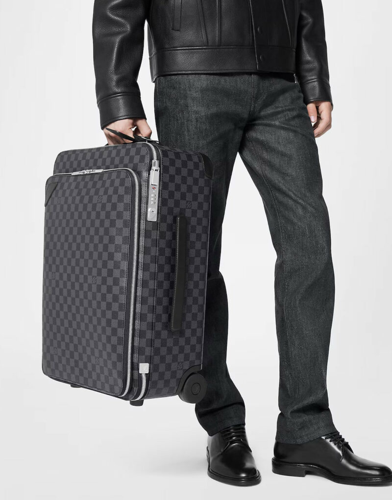 Louis Vuitton Pégase Suitcase Black For Men 15.4in/39cm N40331