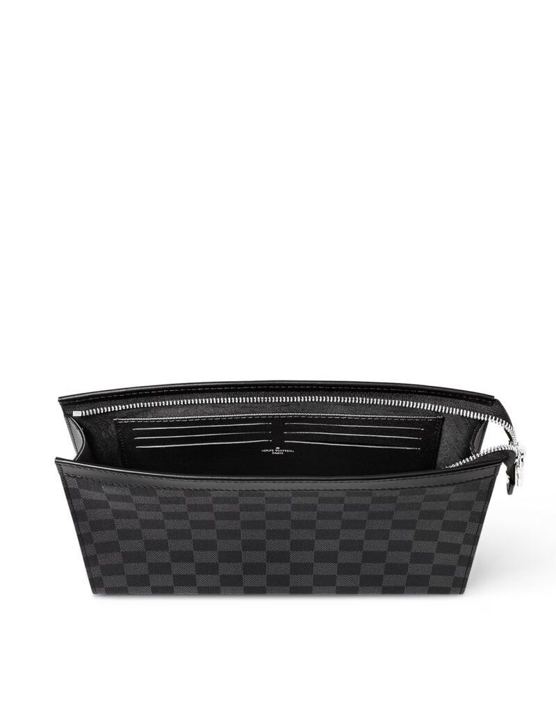 Louis Vuitton Pochette Voyage MM Bag Black For Men 10,6in/27cm N41696