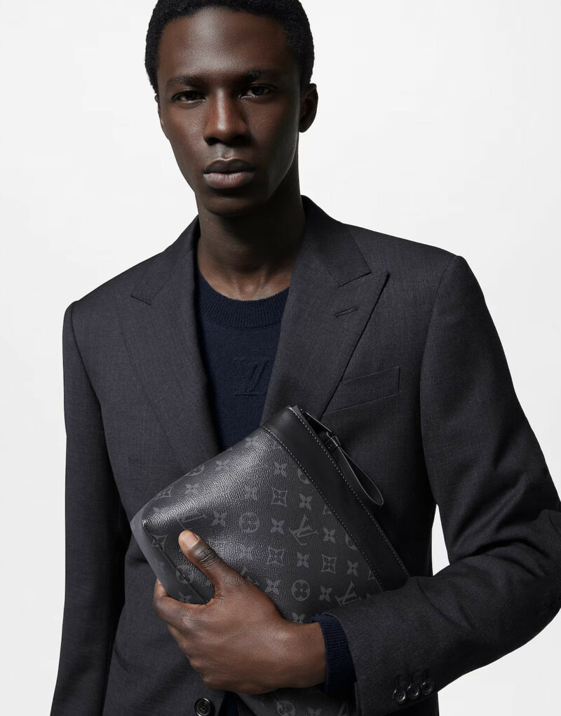 Louis Vuitton Pochette Voyage Souple Black Bag For Men 11.2in/30cm M82543