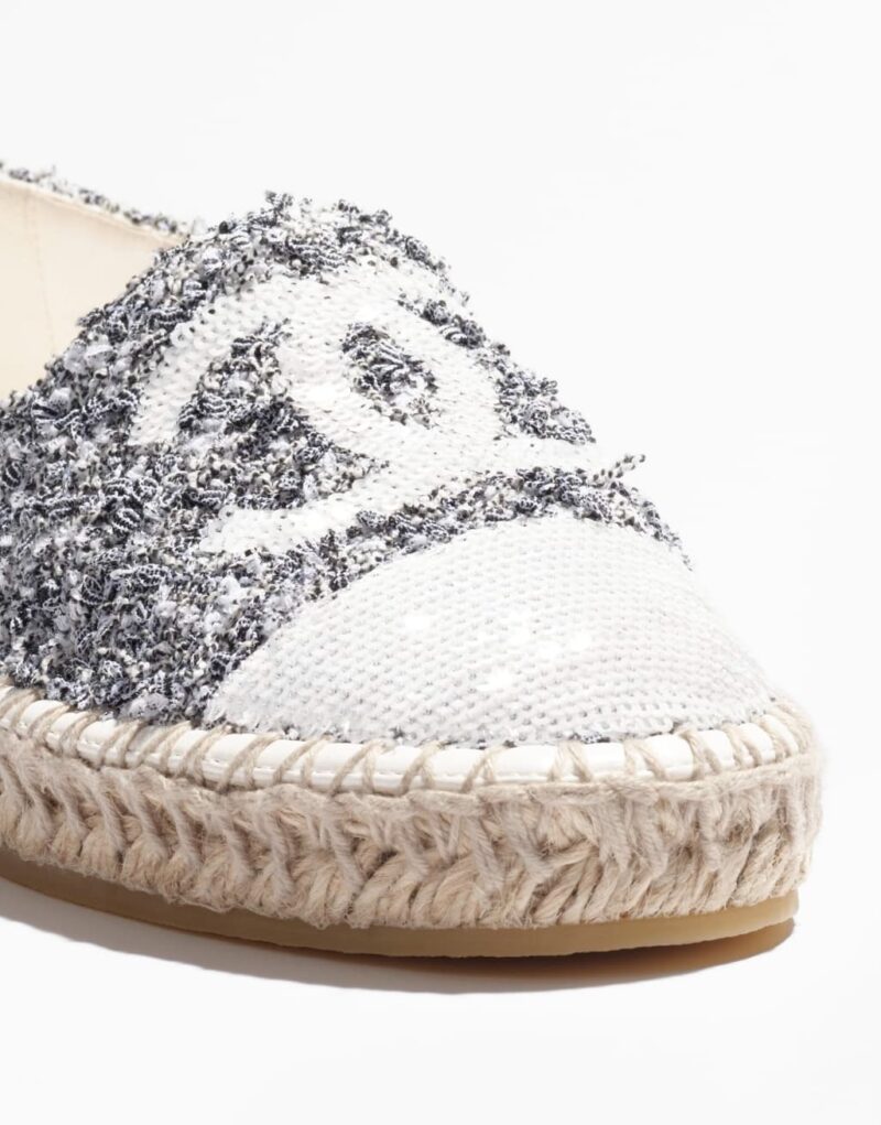 Chanel Espadrilles White And Black For Women- G45602 B16103 NW250