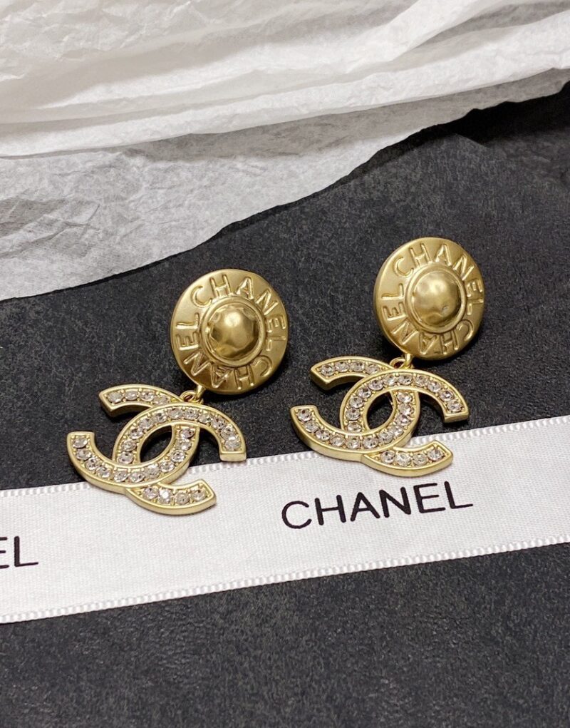 Special Set Chanel: Small Vanity Case Bag + Earrings