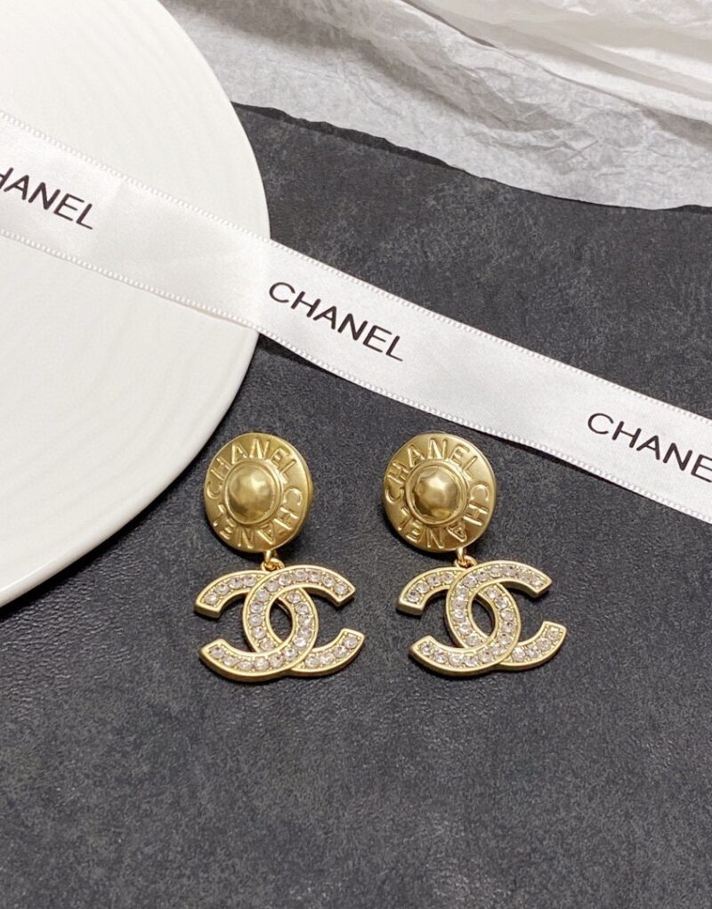 Special Set Chanel: Small Vanity Case Bag + Earrings