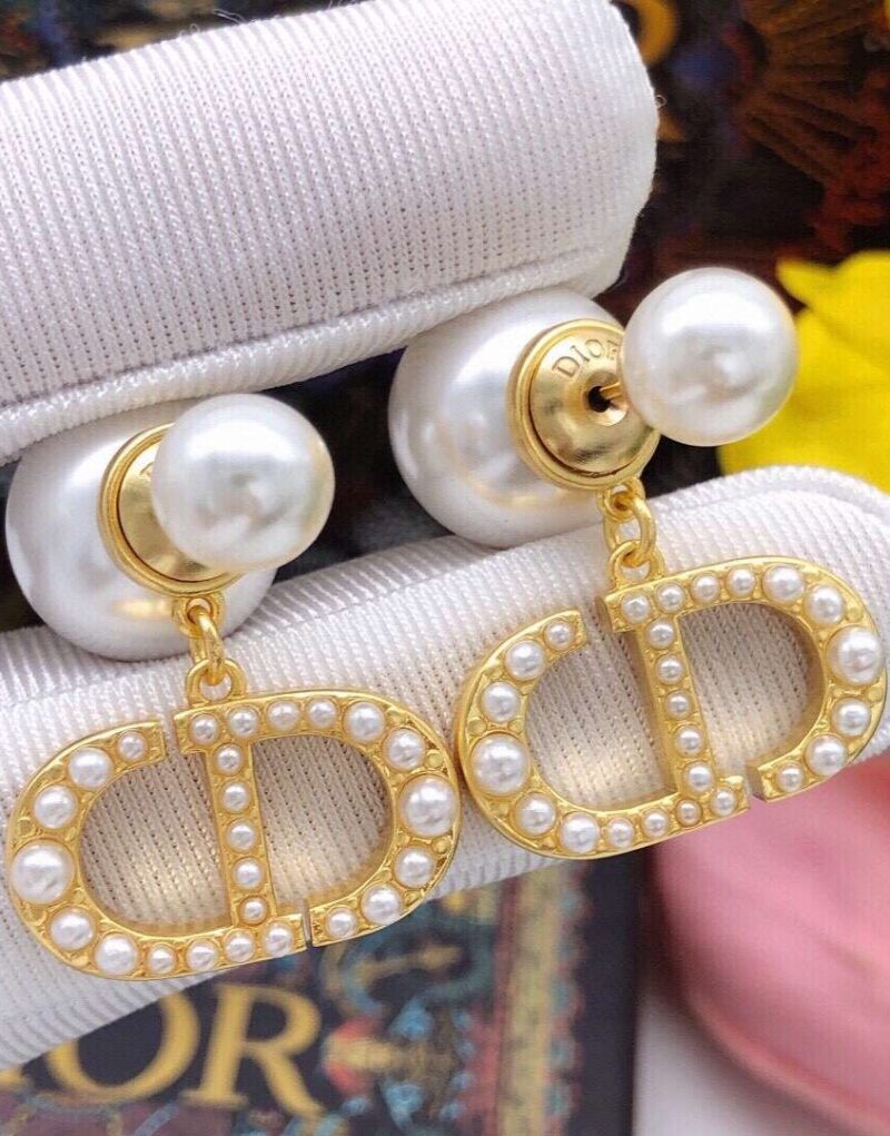 Special Set Dior: Medium Nolita Bag + Rice Grain CD Letter Earrings