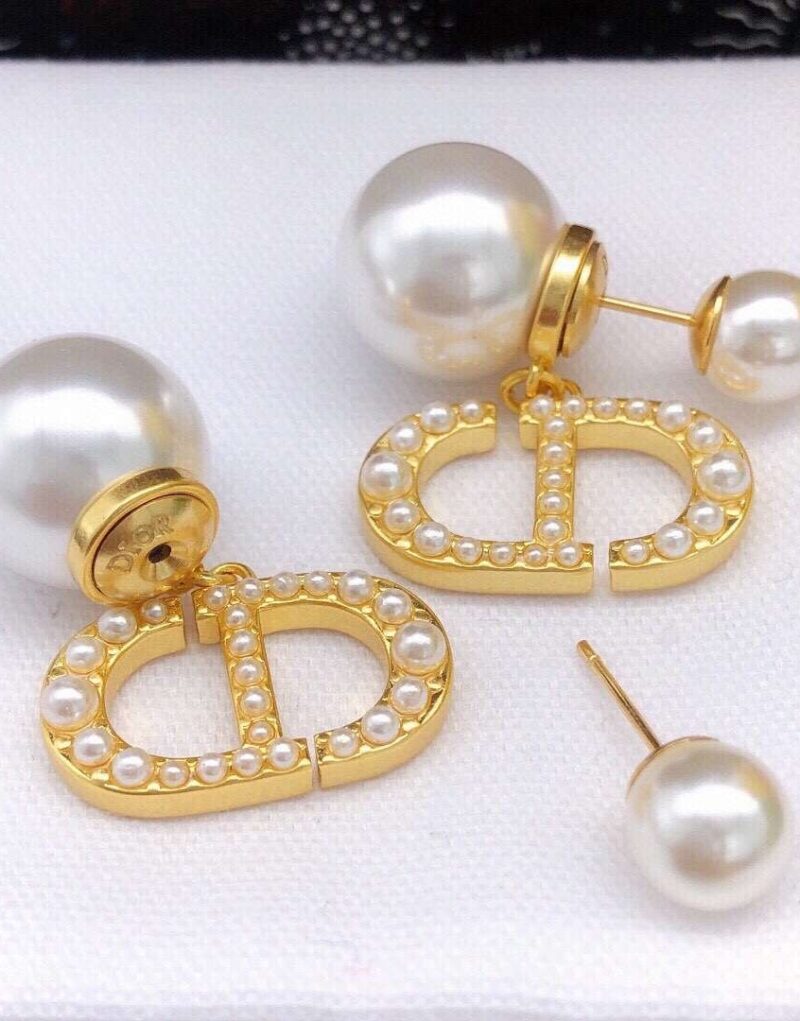Special Set Dior: Medium Nolita Bag + Rice Grain CD Letter Earrings