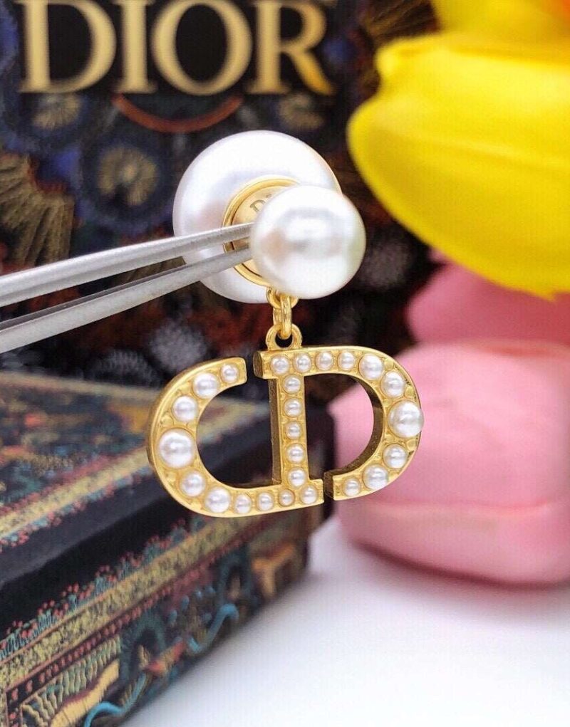 Special Set Dior: Medium Nolita Bag + Rice Grain CD Letter Earrings