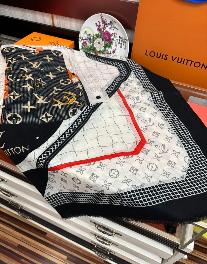 Louis Vuitton Long Scarf White 200cm/79in For Women