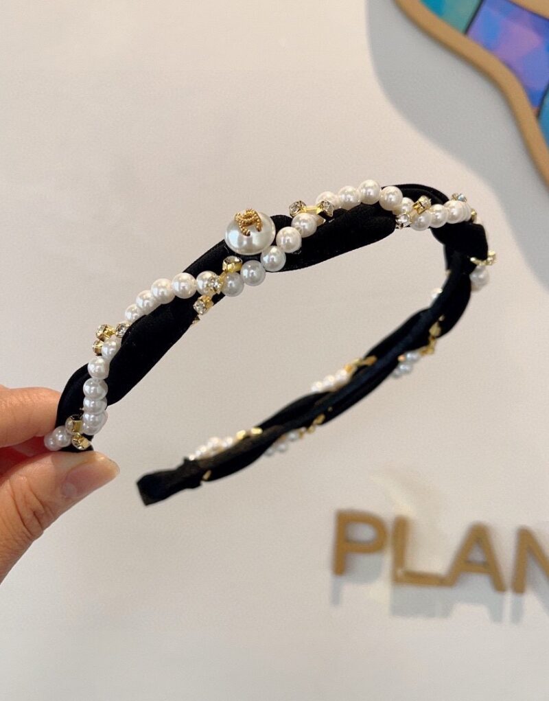 Chanel Pearl Hairband Black For Women