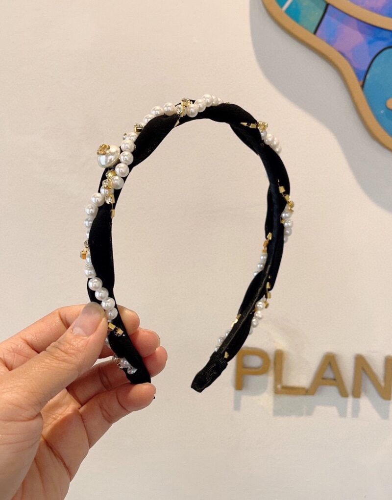 Chanel Pearl Hairband Black For Women