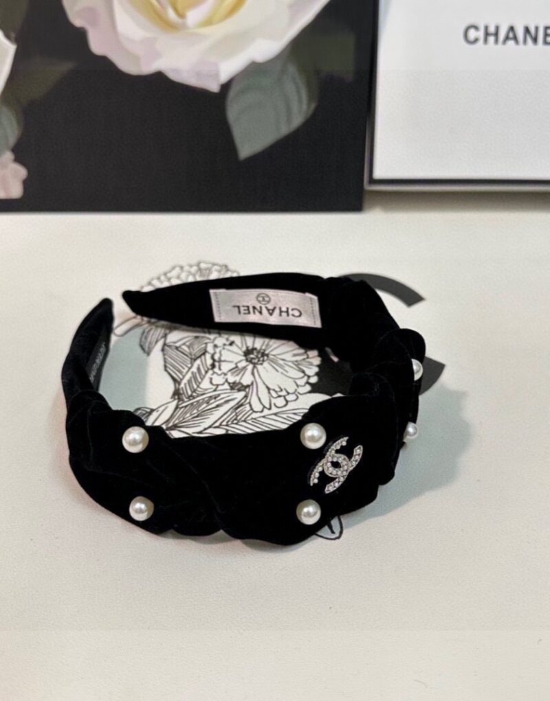 Chanel Pearl Hairband Black For Women