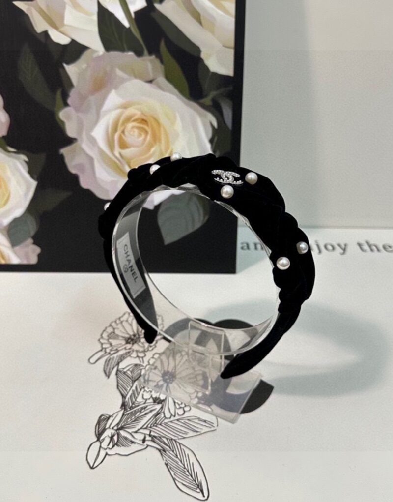 Chanel Pearl Hairband Black For Women