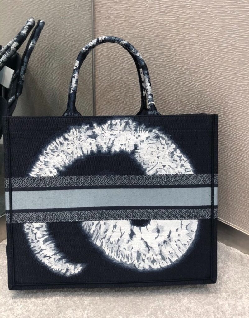 Christian Dior Large Dior Book Tote Black M1286ZRIW