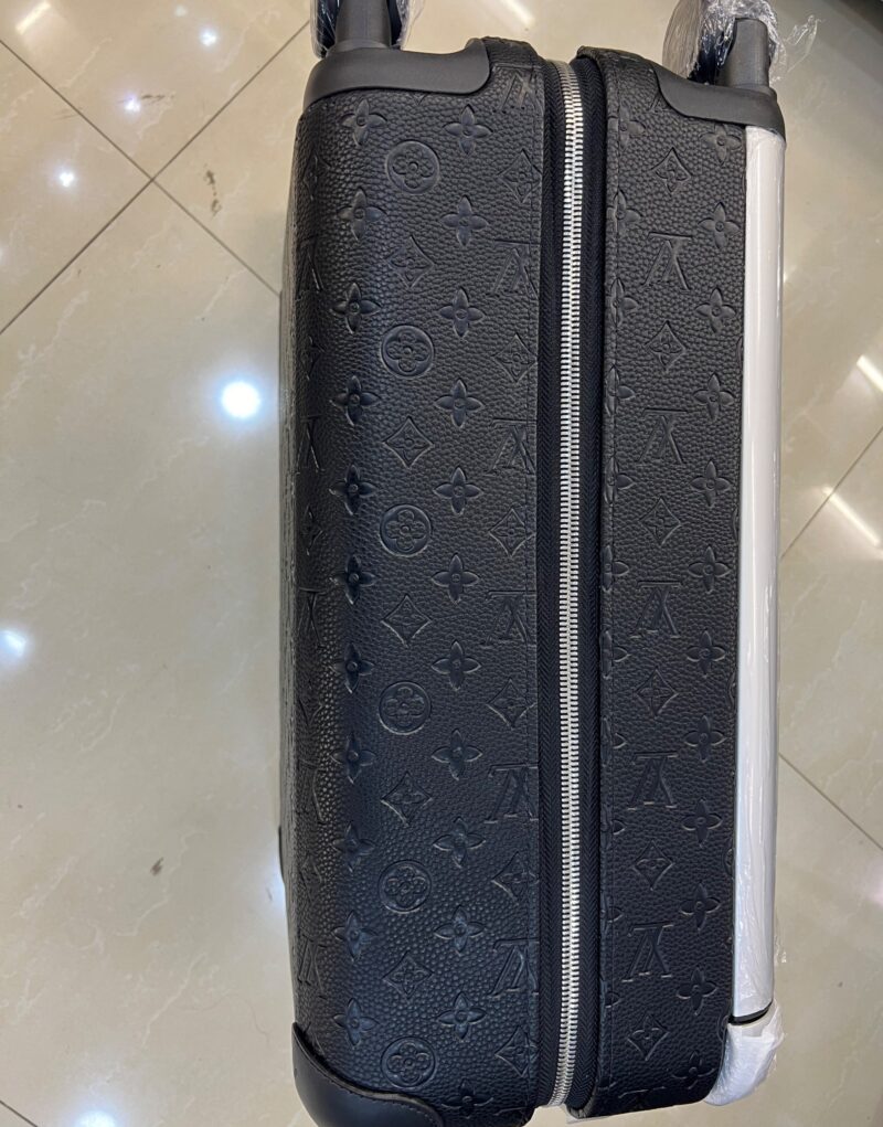 Louis Vuitton Horizon 55 Black  21.7in/55cm M20438