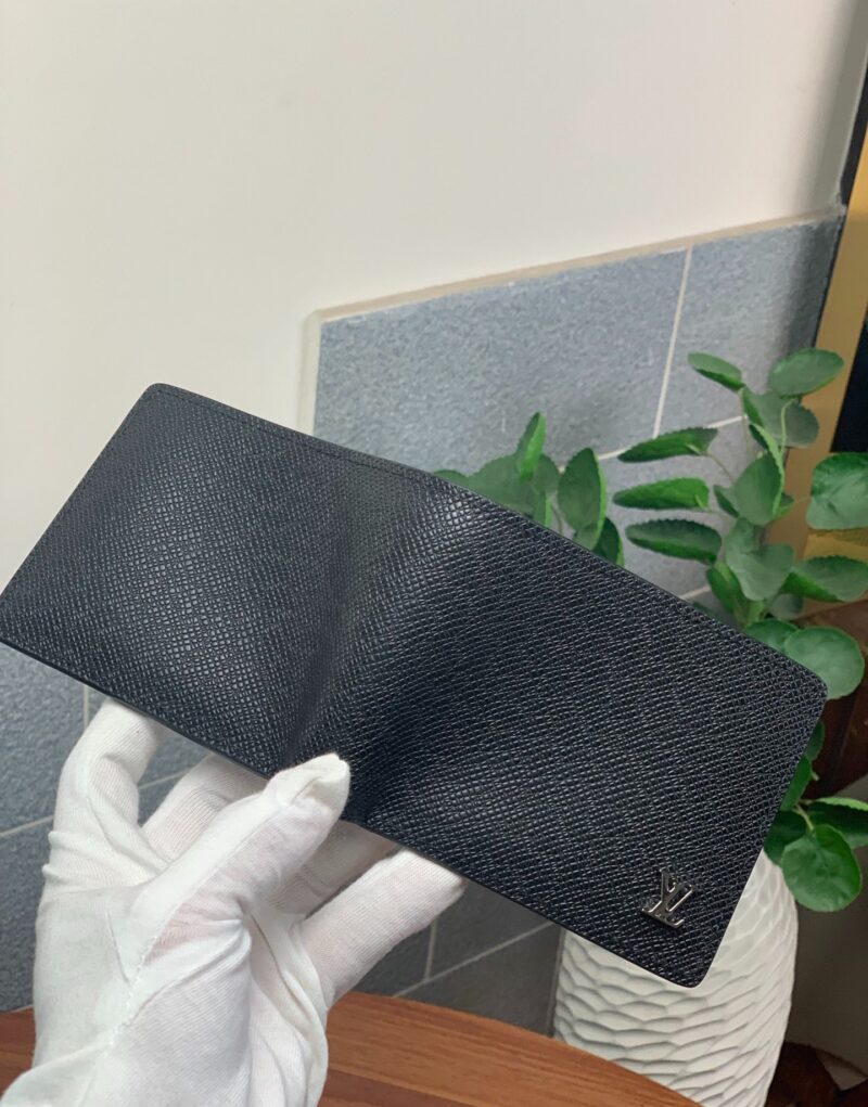 Louis Vuitton Multiple Wallet Taiga Black For Men, Men’s Wallet 4.5in/11.5cm LV M30295