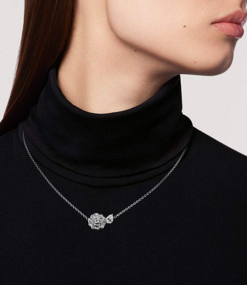 Chanel Camélia Précieux Necklace White Gold For Women J11362