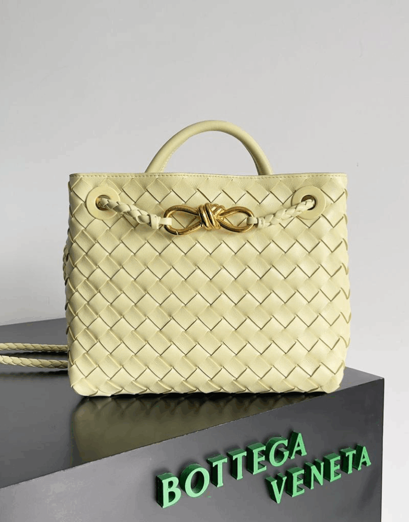 [True-to-ORIGINAL] Bottega Veneta Small Andiamo Light Yellow For Women 25cm/9.8in