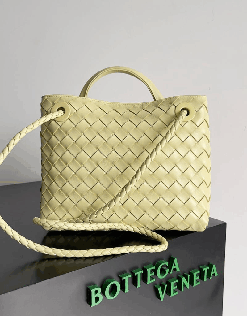 [True-to-ORIGINAL] Bottega Veneta Small Andiamo Light Yellow For Women 25cm/9.8in