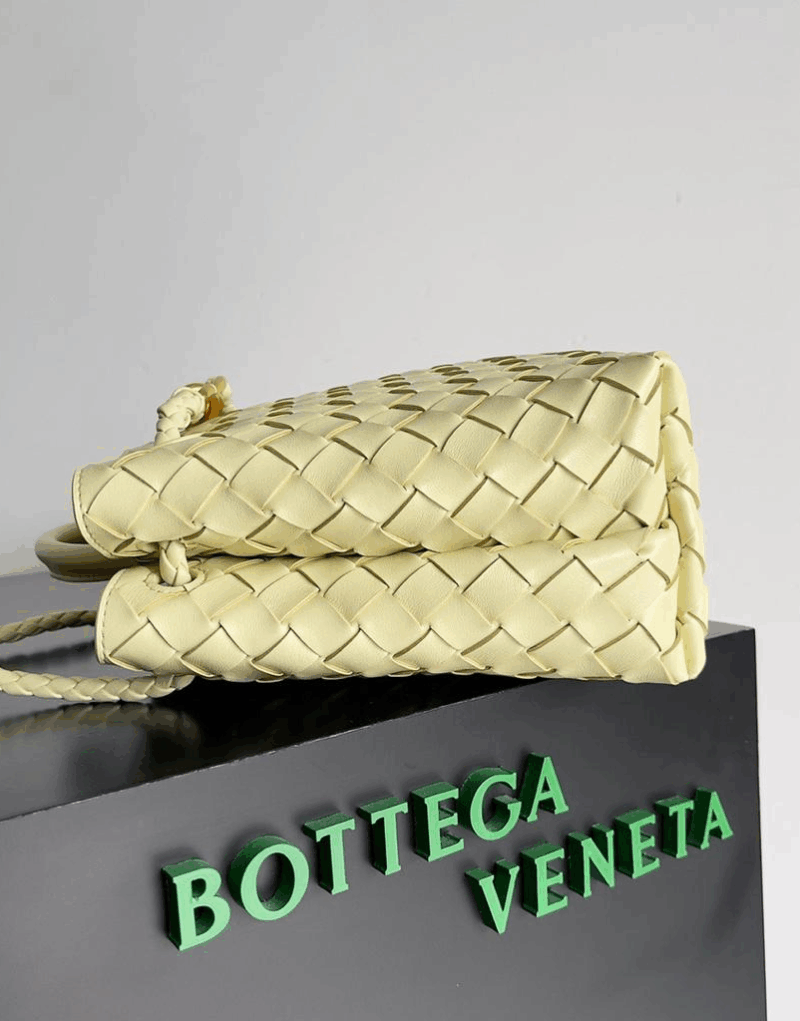 [True-to-ORIGINAL] Bottega Veneta Small Andiamo Light Yellow For Women 25cm/9.8in