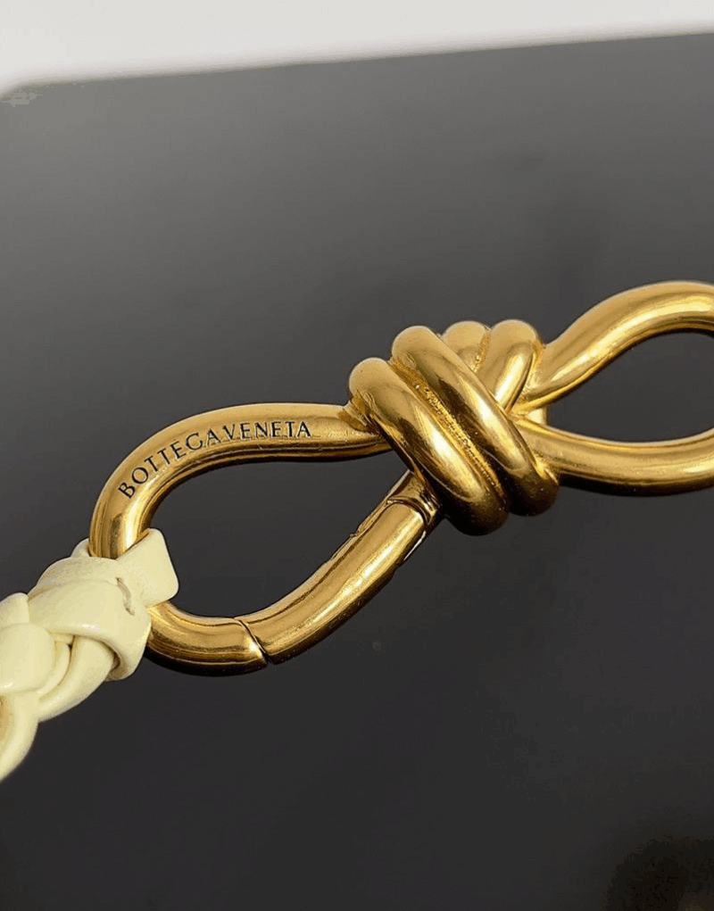 [True-to-ORIGINAL] Bottega Veneta Small Andiamo Light Yellow For Women 25cm/9.8in