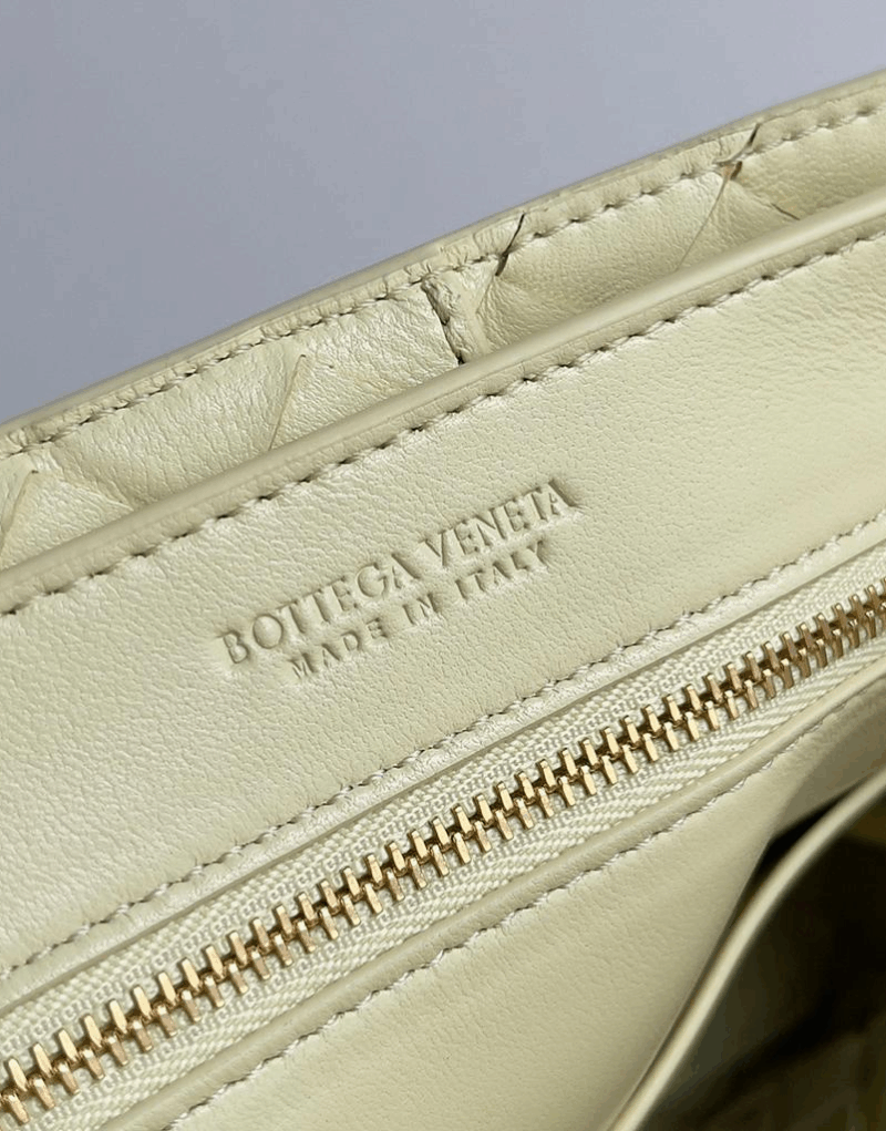 [True-to-ORIGINAL] Bottega Veneta Small Andiamo Light Yellow For Women 25cm/9.8in