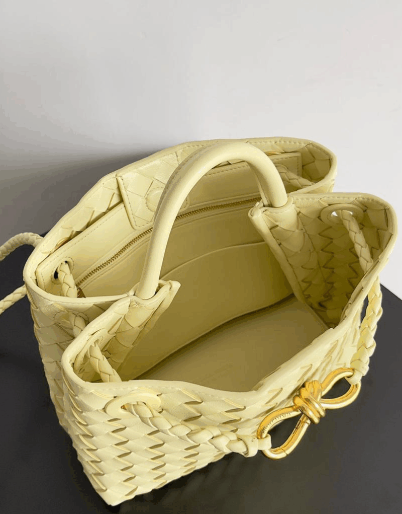[True-to-ORIGINAL] Bottega Veneta Small Andiamo Light Yellow For Women 25cm/9.8in