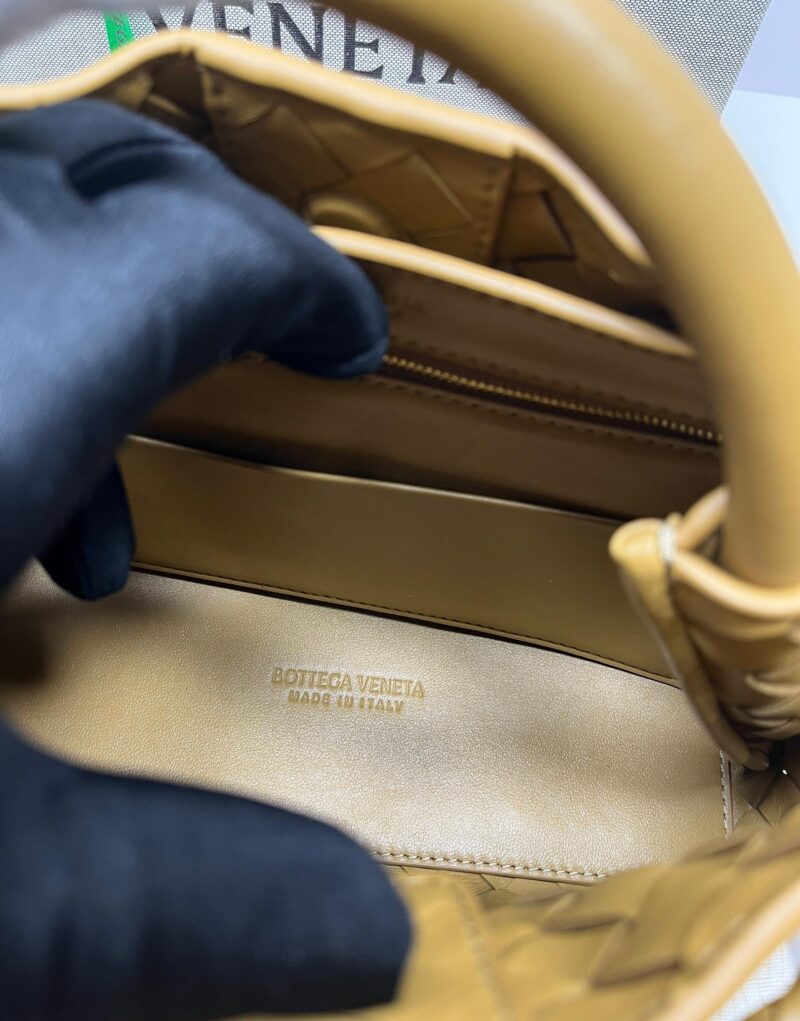 [True-to-ORIGINAL] Bottega Veneta Small Andiamo Yellow For Women 25cm/9.8in