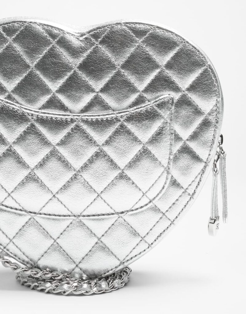 [True-to-ORIGINAL] Chanel Heart Bag Silvery For Women 8.1in/18cm‎ AS5764-B21928-NF635