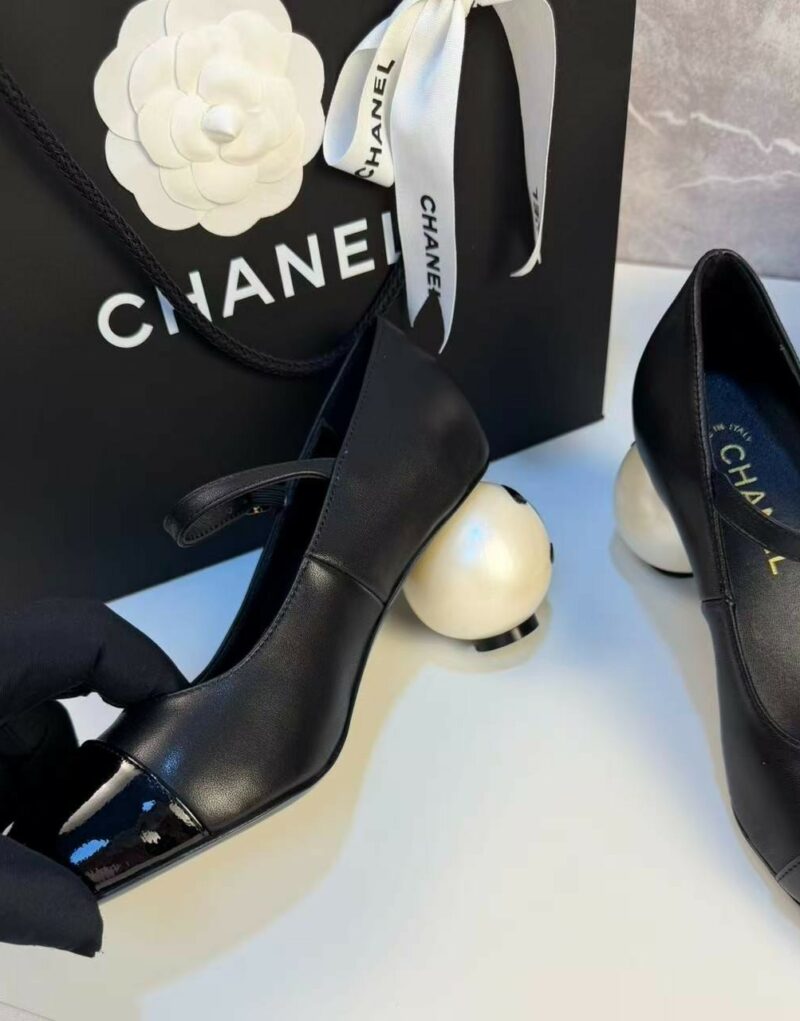 Chanel Mary Janes Black For Women G46775-B22202-94305