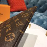 Louis Vuitton Daily Pouch Monogram Canvas Spring/Summer Collection Sesame For Women, Women's Wallet 30cm LV M64591