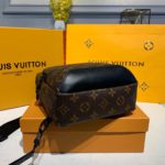 Louis Vuitton Avenue Sling Bag Monogram Canvas For Men, Men's Bag, Crossbody Bags 12.2in/31cm LV