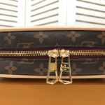 Louis Vuitton Deauville Mini Monogram Canvas By Nicolas Ghesquiere For Women, Women’s Handbags, Shoulder And Crossbody Bags 8.3in/22cm LV M45528