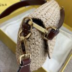 Fendi Baguette Woven Straw Red For Women, Women's Handbags, Shoulder And Crossbody Bags 10.2in/26cm FF