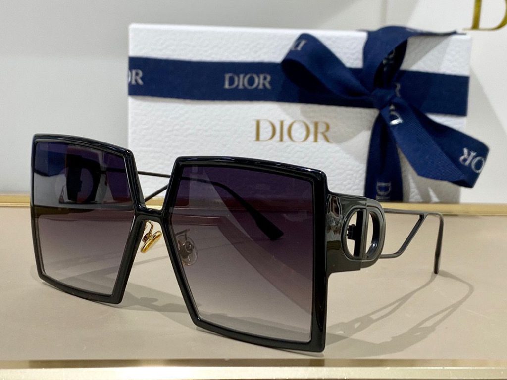 Dior 30 Montaigne SU