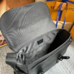 Louis Vuitton Christopher Messenger Taurillon Black For Men, Men's Bags, Shoulder And Crossbody Bags 11.4in/29cm LV M58476