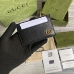 Gucci GG Marmont Card Case Black Gold Toned Hardware For Men 4in/10cm 657588 DJ20T 1000