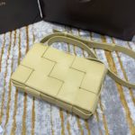 Bottega Veneta Cassette Bag For Women 9.1in/23cm In Zest Washed 666870V17H17405