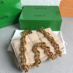 Bottega Veneta Chain Cassette Porridge, For Women, Women’s Bags 10.2in/26cm 631421V04N09776