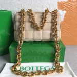 Bottega Veneta Chain Cassette Porridge, For Women, Women’s Bags 10.2in/26cm 631421V04N09776