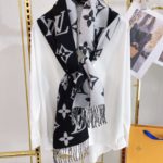 Louis Vuitton Essential Monogram Black/White Scarf 180cm/71in M77853
